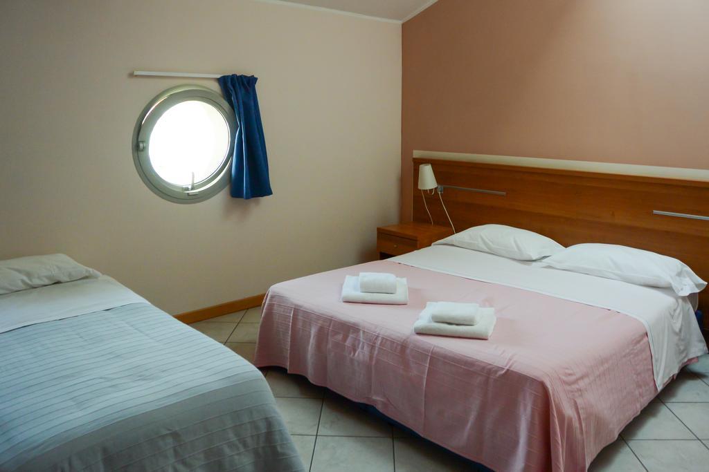 Albergo Meuble Abatjour Mantova Exteriör bild