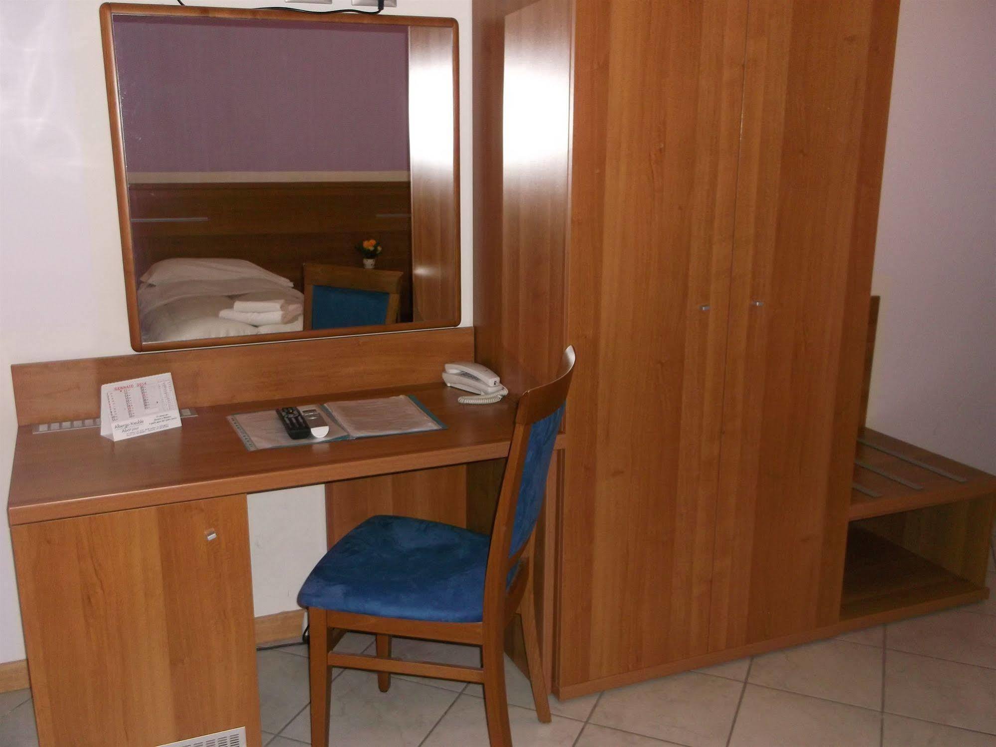 Albergo Meuble Abatjour Mantova Exteriör bild