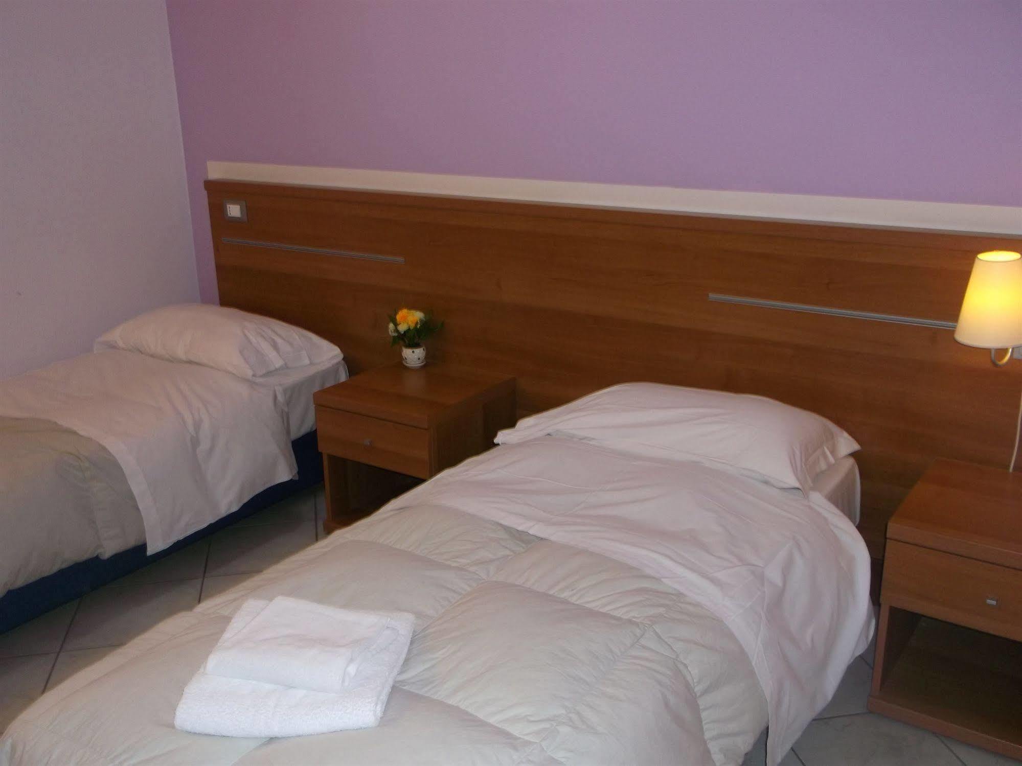 Albergo Meuble Abatjour Mantova Exteriör bild